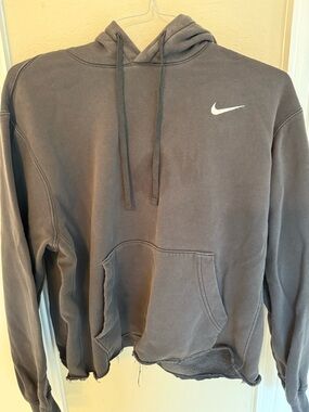 Nike Men's Hoodie Sweatshirt - Charcoal Gray. Crop Top